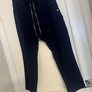 FIGS Women’s Navy Blue Yola Petite Skinny Scrub Pants Size: XL